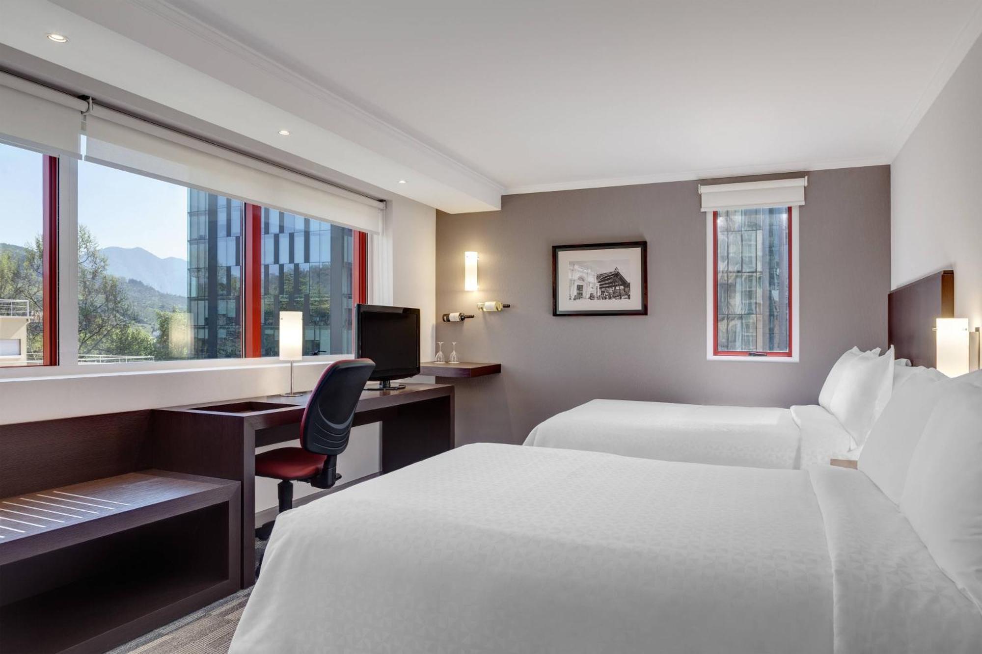 Four Points By Sheraton Santiago del Cile Esterno foto